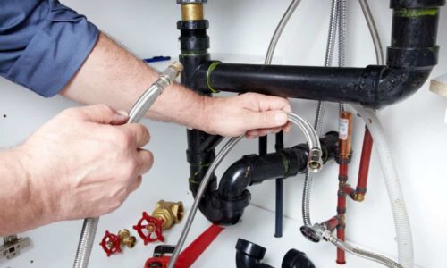 Choose the Best Plumber who Can Help You in All Season 